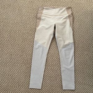 Outdoor Voices 7/8 Tri-tone Warmup Leggings — Size M